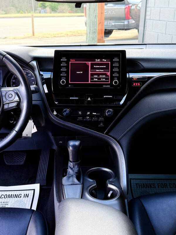 2021 Toyota Camry SE