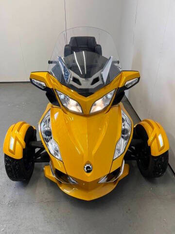 2013 Can-Am Spyder RT-S SM5