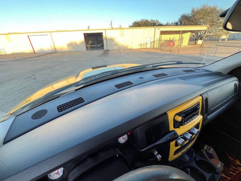 2004 Dodge Ram 1500 SLT