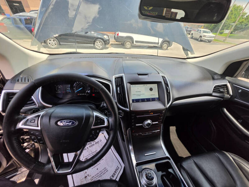 2019 Ford Edge Titanium