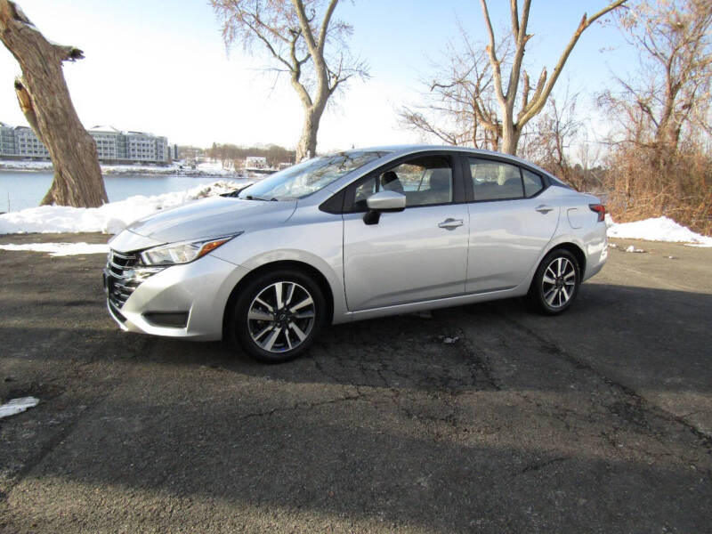 2023 Nissan Versa SV