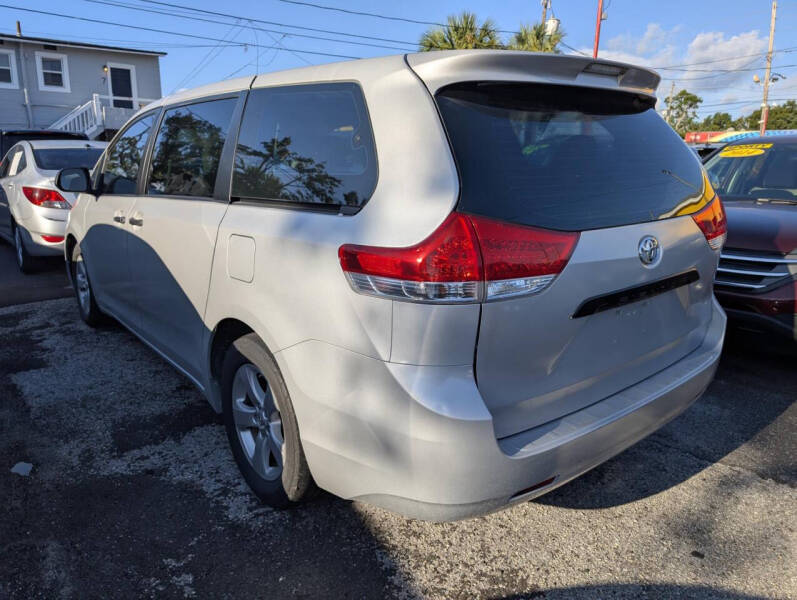 2014 Toyota Sienna L 7-Passenger