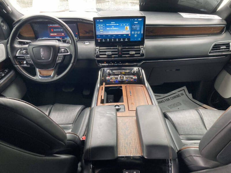 2022 Lincoln Navigator Black Label