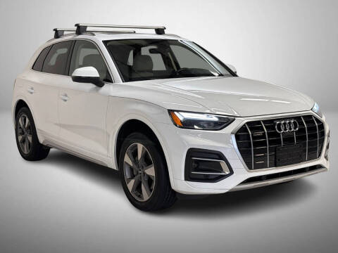 2022 Audi Q5 quattro Premium Plus 40 TFSI