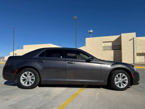 2022 Chrysler 300 Touring