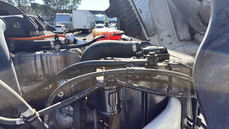 2019 Freightliner Cascadia