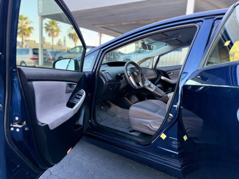 2013 Toyota Prius Two