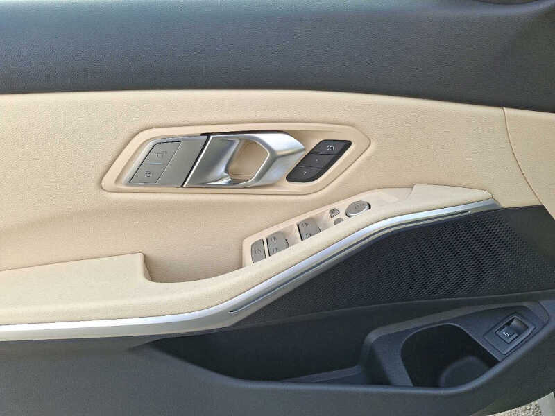 2025 BMW 3 Series 330i xDrive