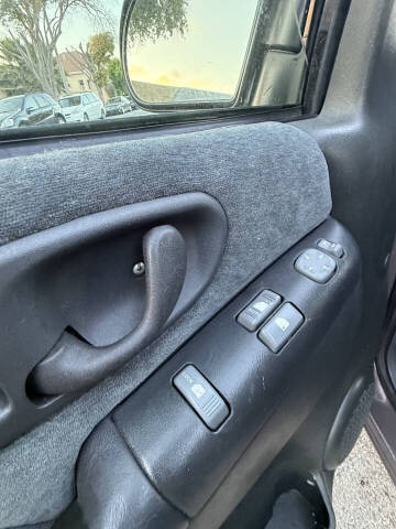 2000 Chevrolet S-10 LS