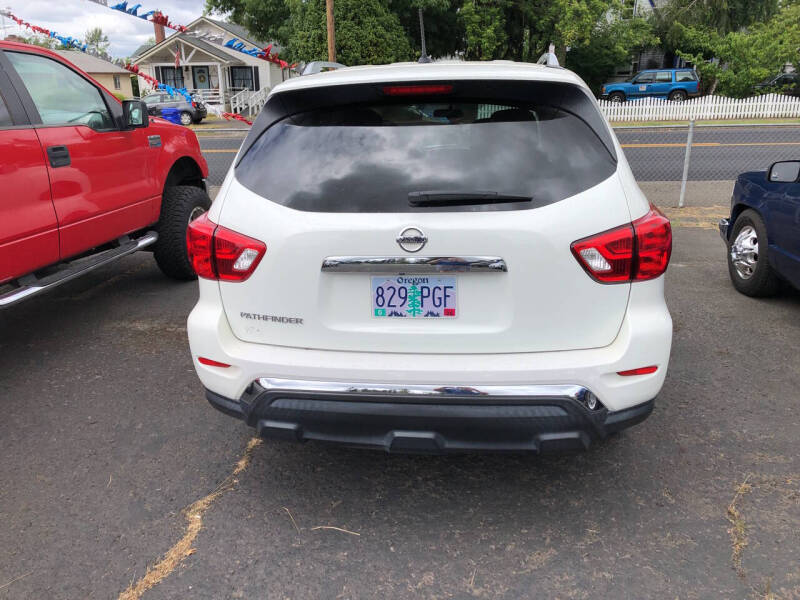 2018 Nissan Pathfinder S