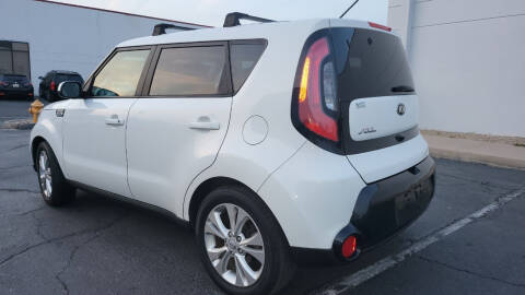 2016 Kia Soul +