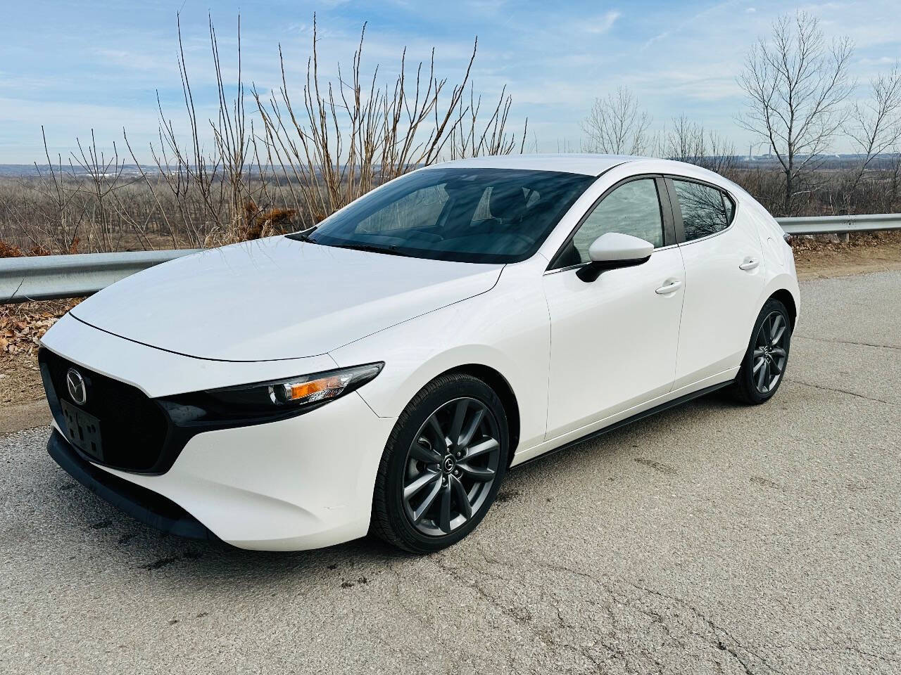 White 2019 Mazda Mazda3 Hatchback Preferred Preferred 4dr Hatchback 6A 1