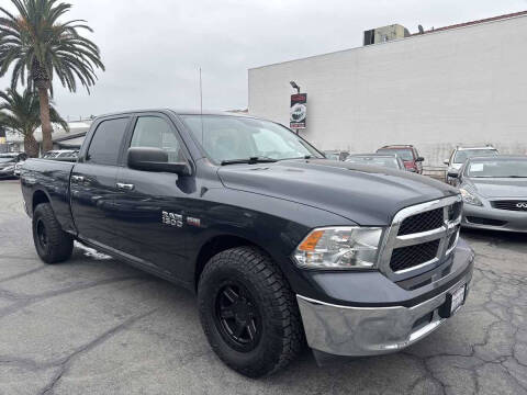 2017 RAM 1500 SLT