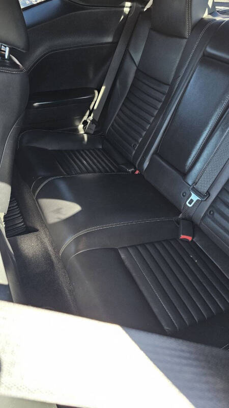 2013 Dodge Challenger SXT Plus