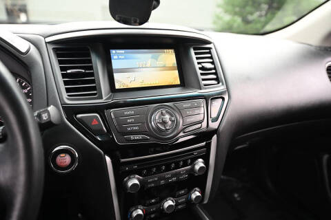 2013 Nissan Pathfinder SV