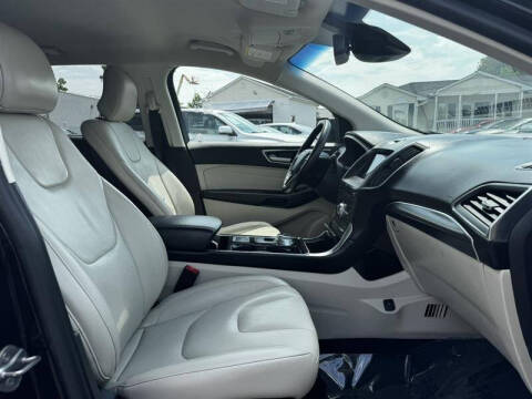 2019 Ford Edge Titanium