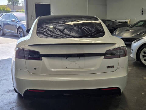 2022 Tesla Model S Plaid