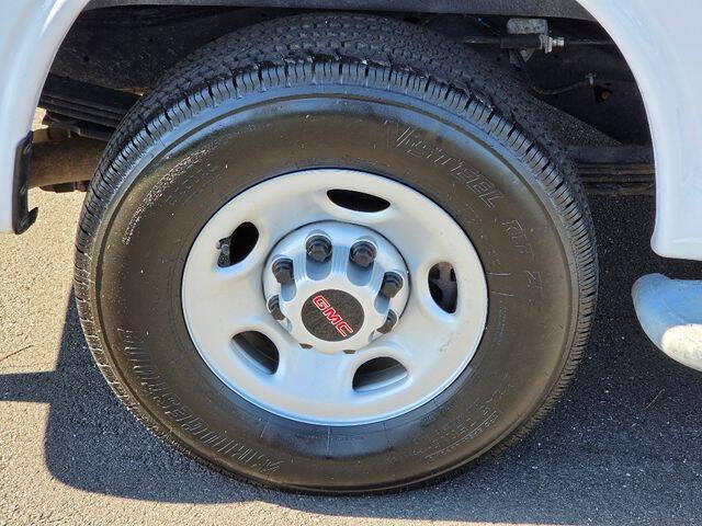 2024 GMC Savana 2500
