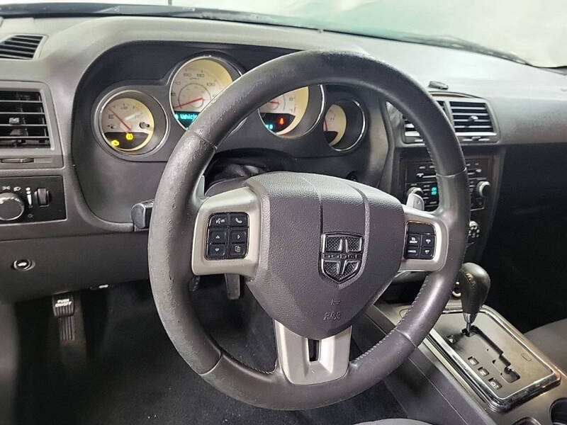 2013 Dodge Challenger SXT