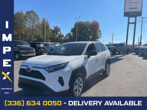 2024 Toyota RAV4 LE