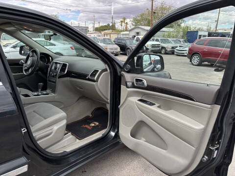 2012 Jeep Grand Cherokee Laredo