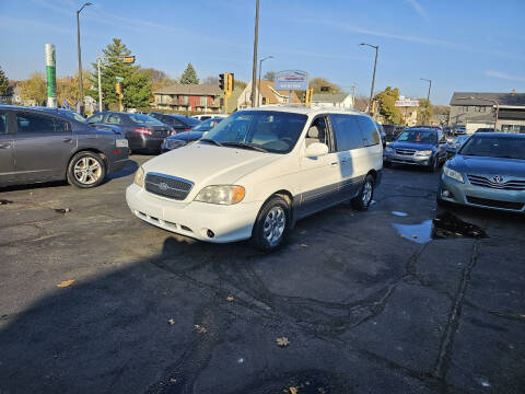 2005 Kia Sedona for sale at MOE MOTORS LLC in South Milwaukee WI