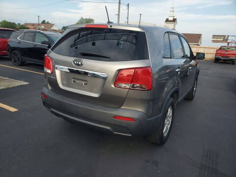 2011 Kia Sorento LX