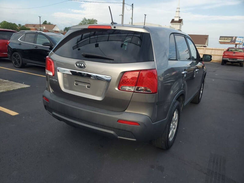 2011 Kia Sorento LX