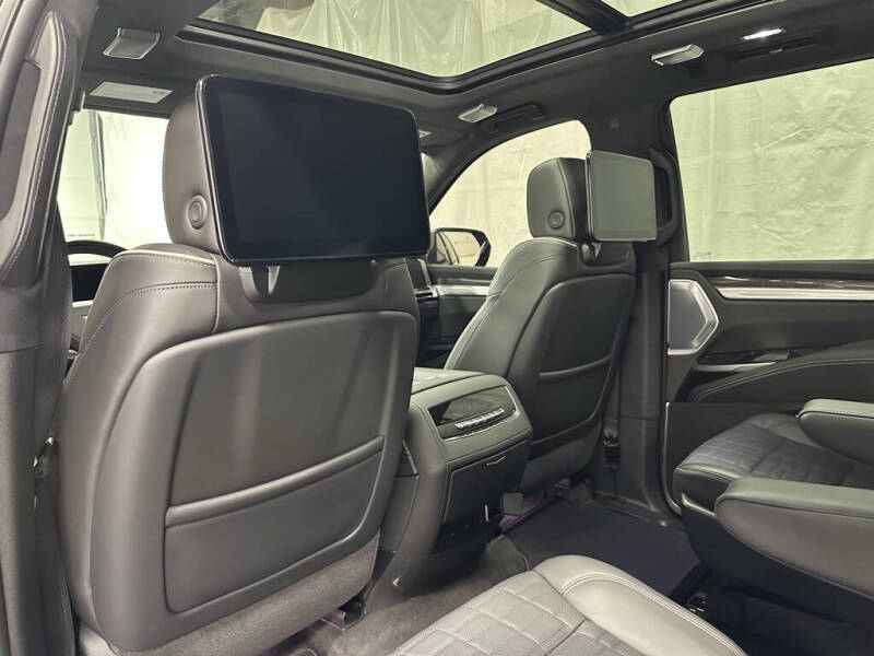 2025 Cadillac Escalade-V