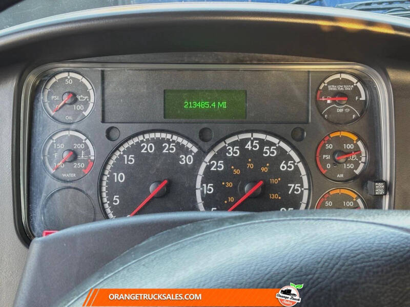 2019 Freightliner M2 106