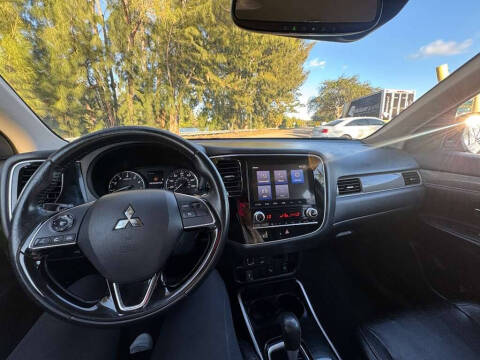 2020 Mitsubishi Outlander SEL