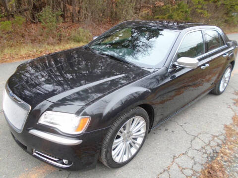 2013 Chrysler 300 C John Varvatos Luxury Edition
