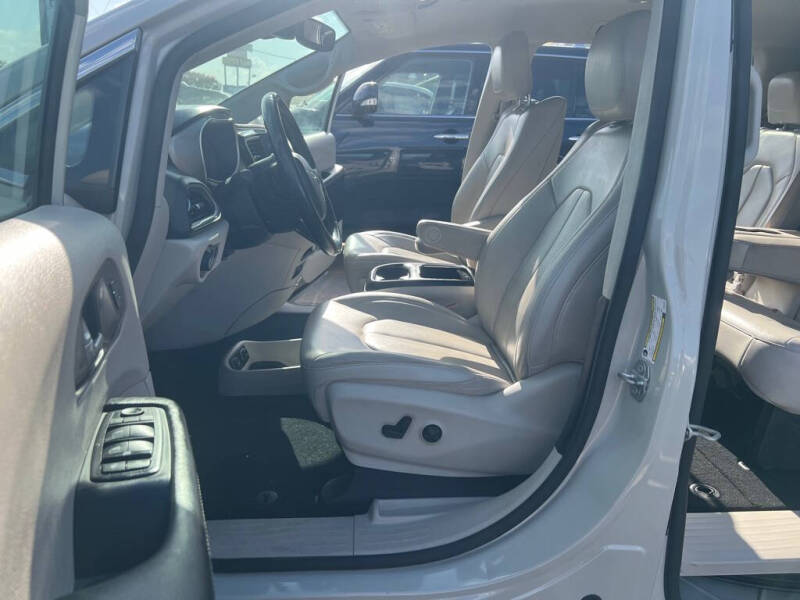 2020 Chrysler Pacifica Touring L Plus