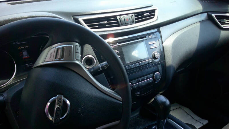 2016 Nissan Rogue SV