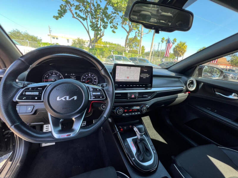 2022 Kia Forte GT Line