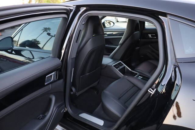 2019 Porsche Panamera