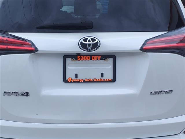 2018 TOYOTA RAV4 SUV / Crossover - $20,197