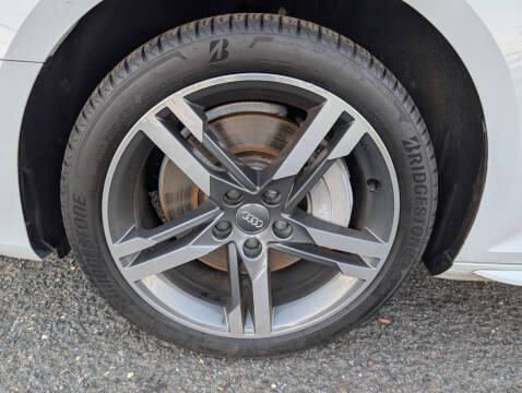 2017 Audi A4 2.0T quattro Premium Plus