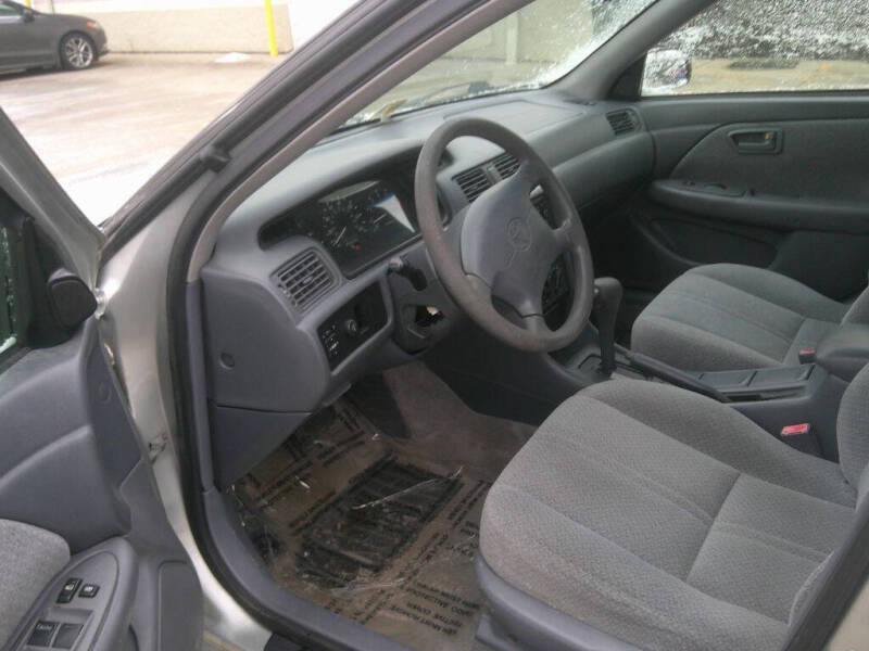 2001 Toyota Camry LE