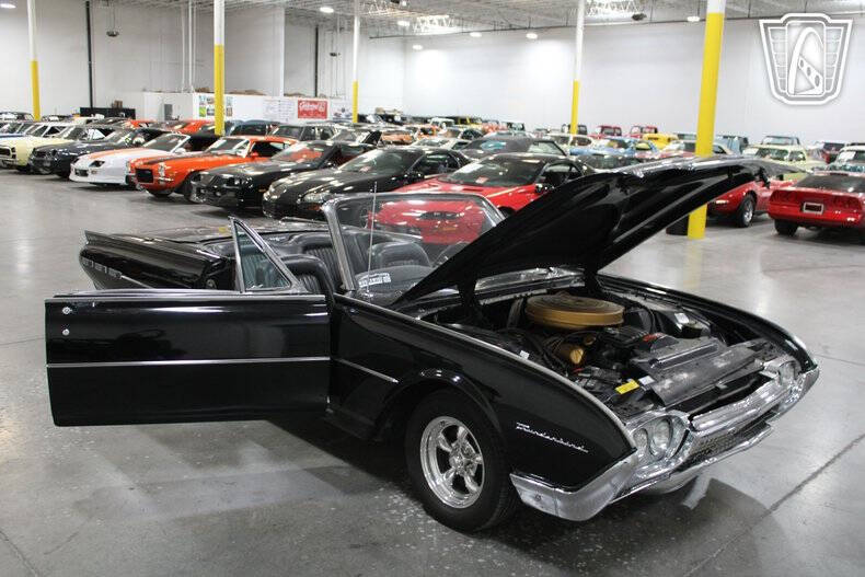 1962 Ford Thunderbird