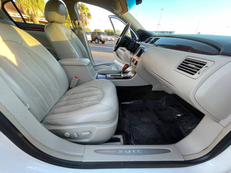 2011 Buick Lucerne Super