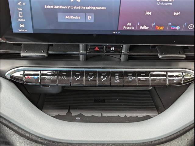 2024 FIAT 500e Inspi(RED)