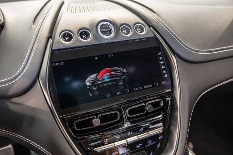 2021 Aston Martin DBX