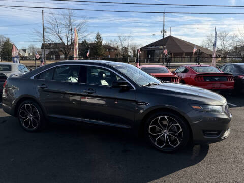 2016 Ford Taurus SHO