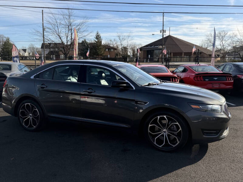 2016 Ford Taurus SHO