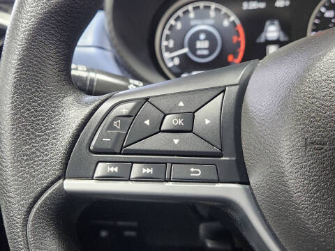 2023 Nissan Versa SV