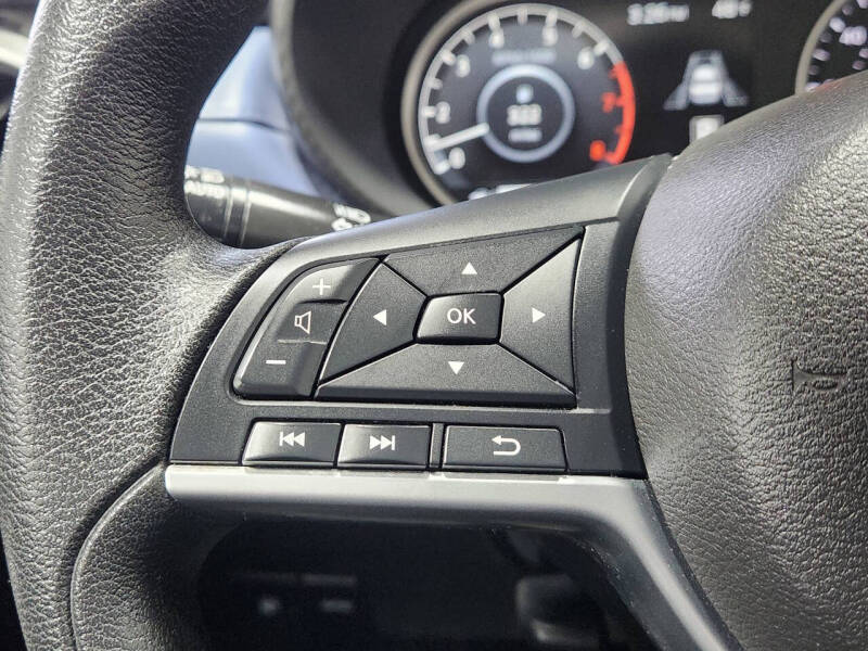 2023 Nissan Versa SV