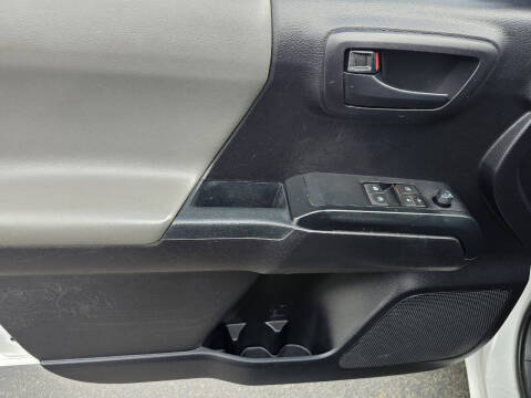 2020 Toyota Tacoma SR