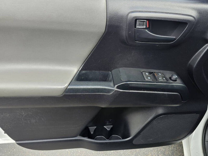 2020 Toyota Tacoma SR