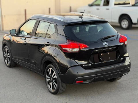 2020 Nissan Kicks SV